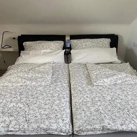 Livona アパート バート・ノイェンアール・アールヴァイラー